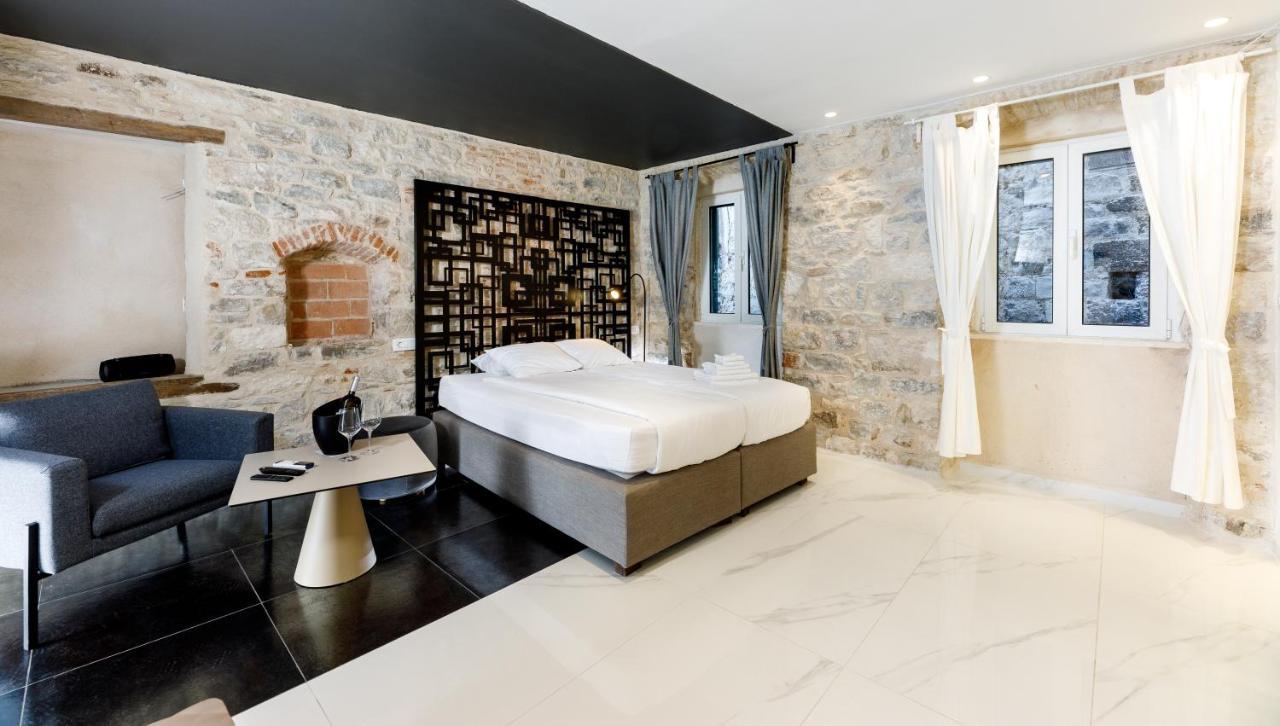 Palace Luxury Room Split Exterior photo